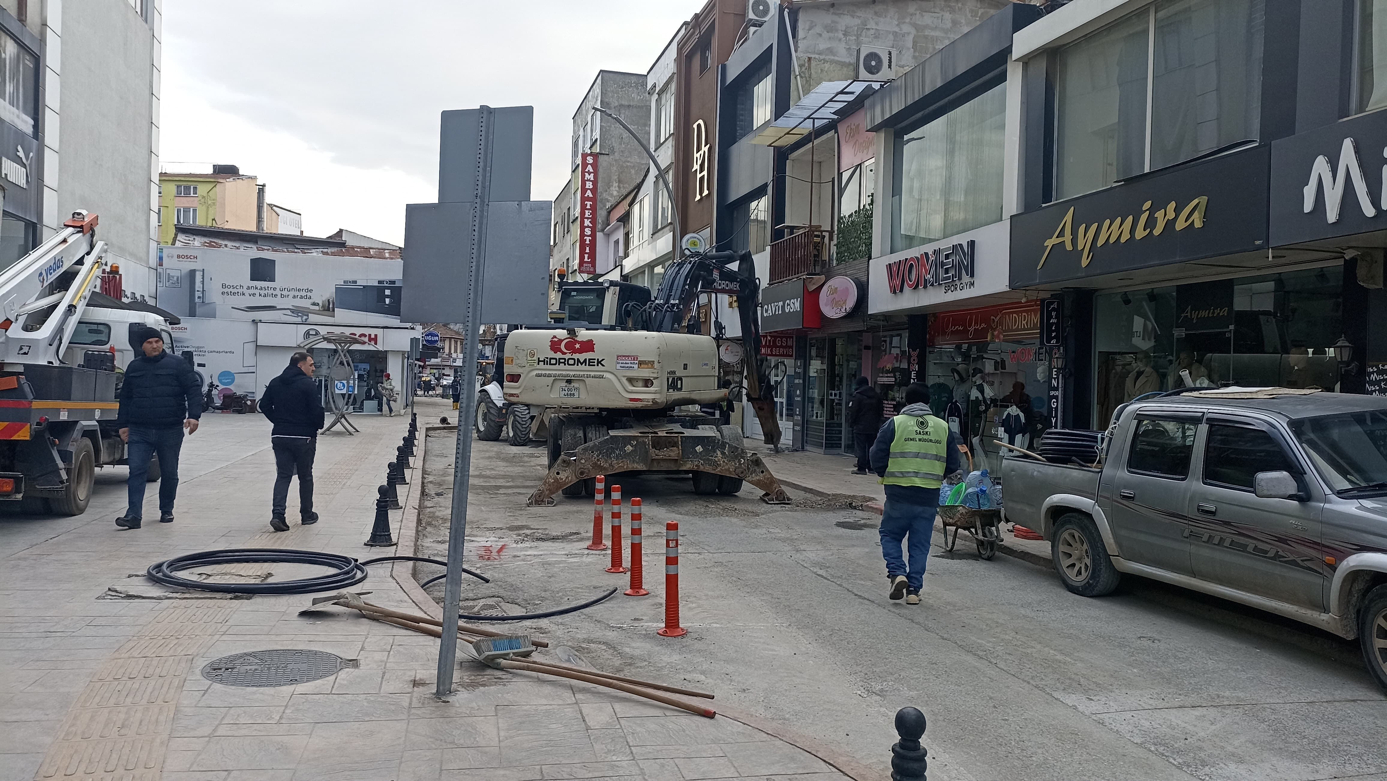 Alaçam Caddesi Trafiğe Kapalı (4)