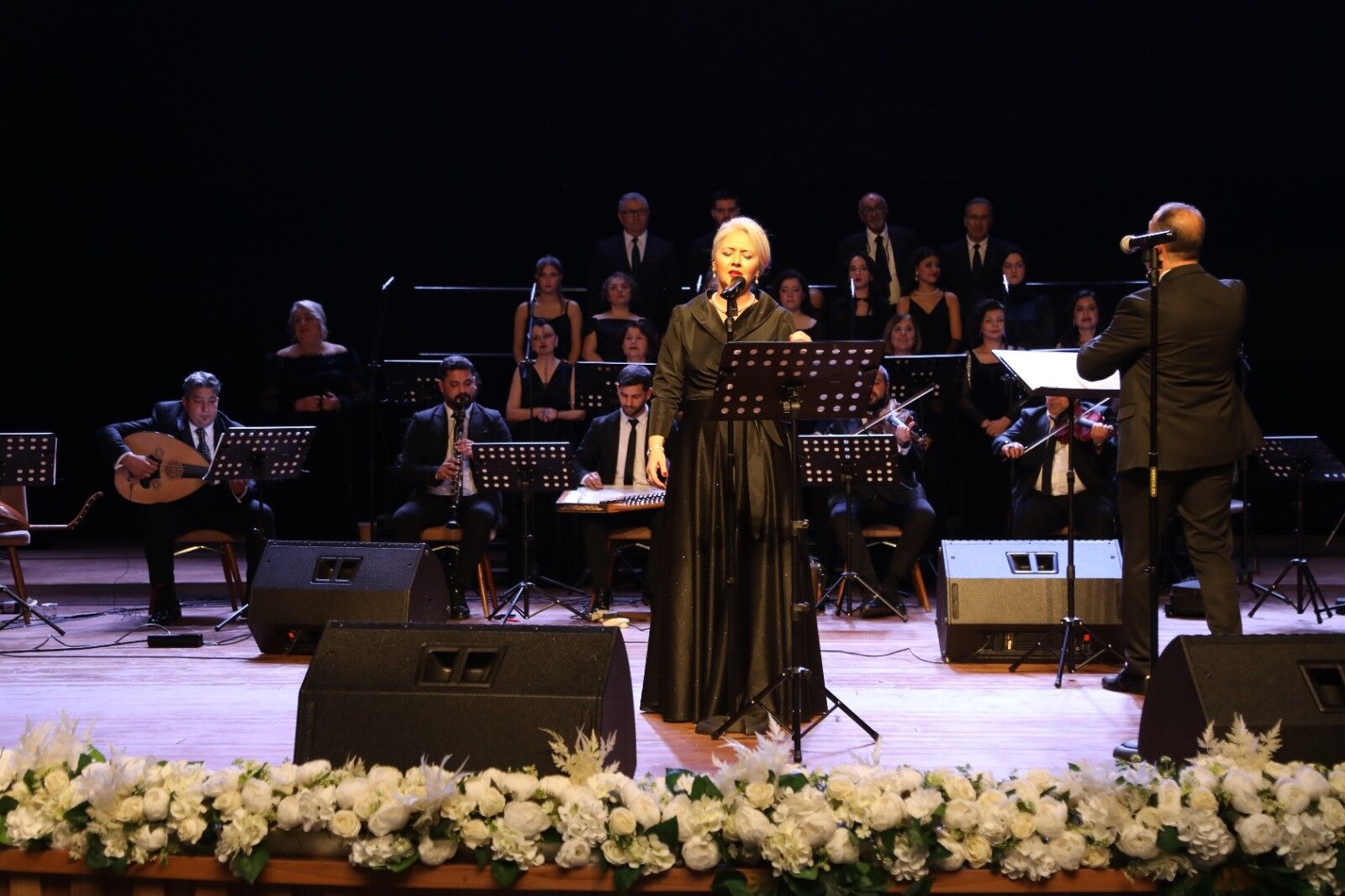 Atakum Belediyesi'nden 'Kuşaktan Kuşağa Türk Müziği' Konseri 2