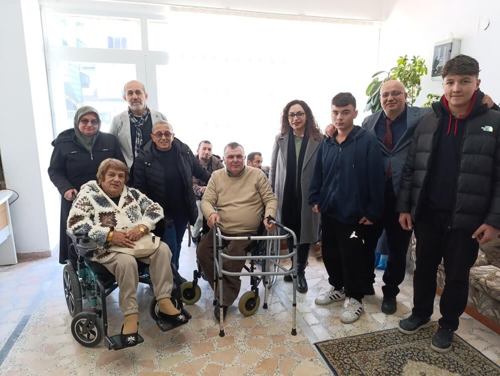 Bafra Meslek Lisesi’nden Anlamlı Destek Sakatlar Derneği’ne Yürüteç Bağışı (1)