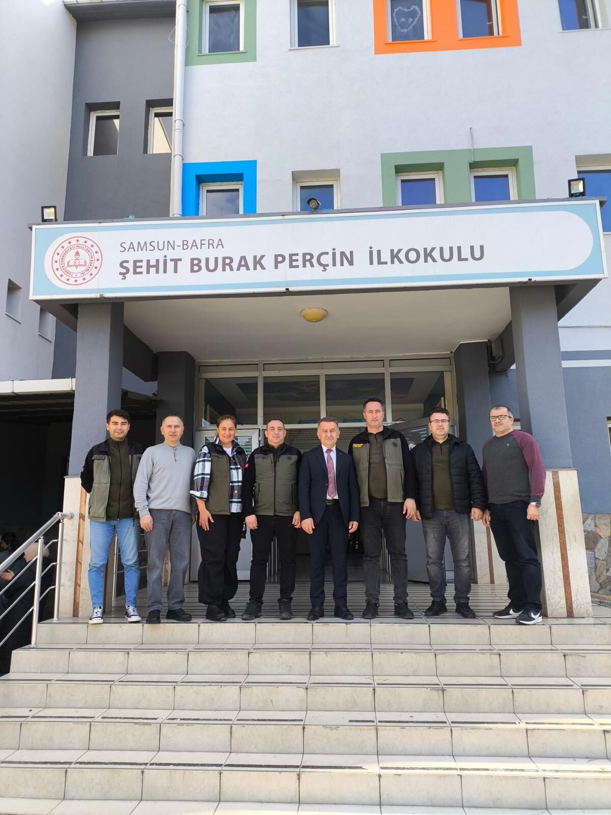 Bafra Şehit Burak Perçin İlkokulu’nda Fidan Dikme Etkinliği Düzenlendi (7)