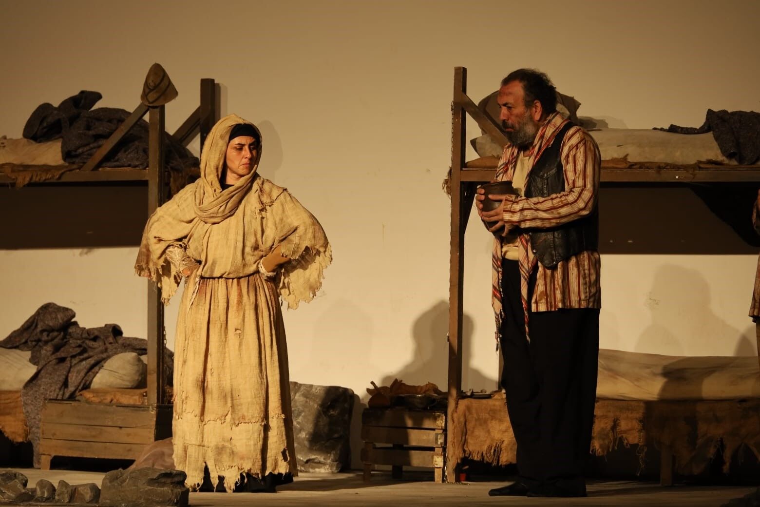 Bafra'da Sanat Rüzgarı 'Bimarhane' Oyunu Büyük Beğeni Topladı (3)