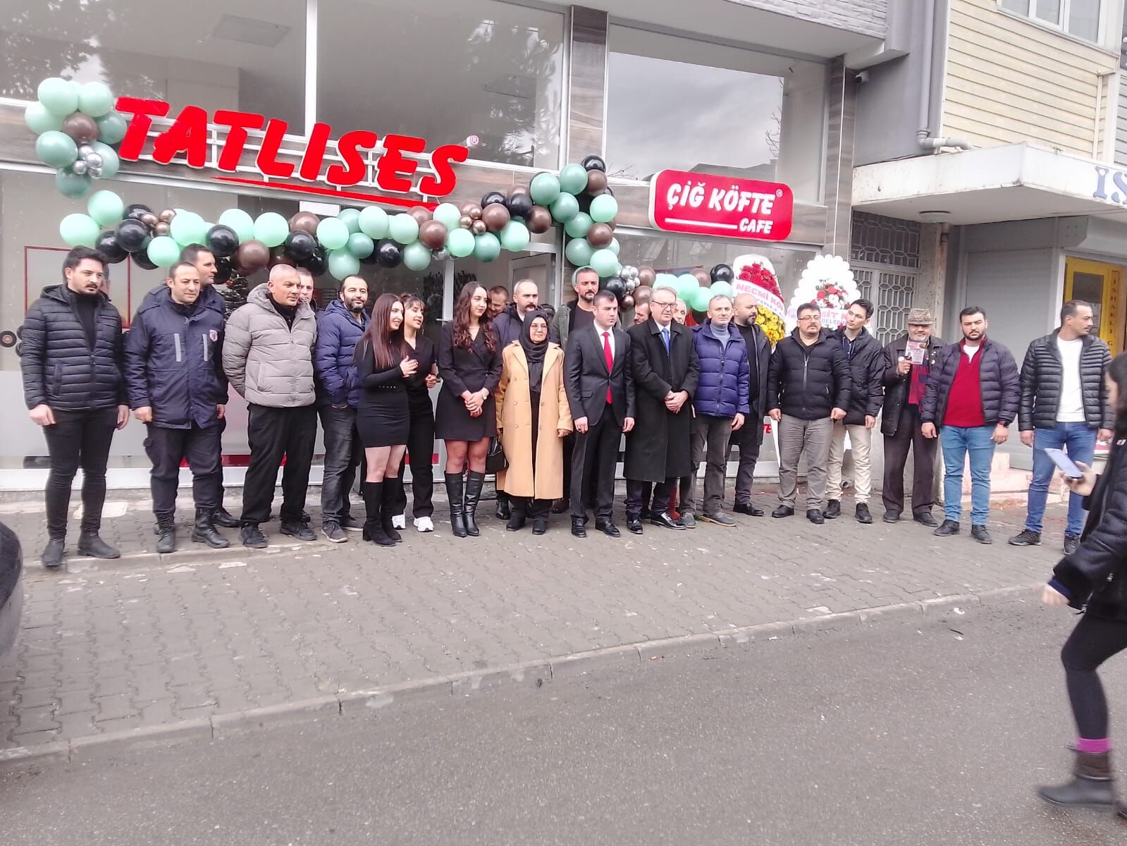 Bafra’da Tatlıses Çiğköfte’nin Açılışı Gerçekleştirildi (3)