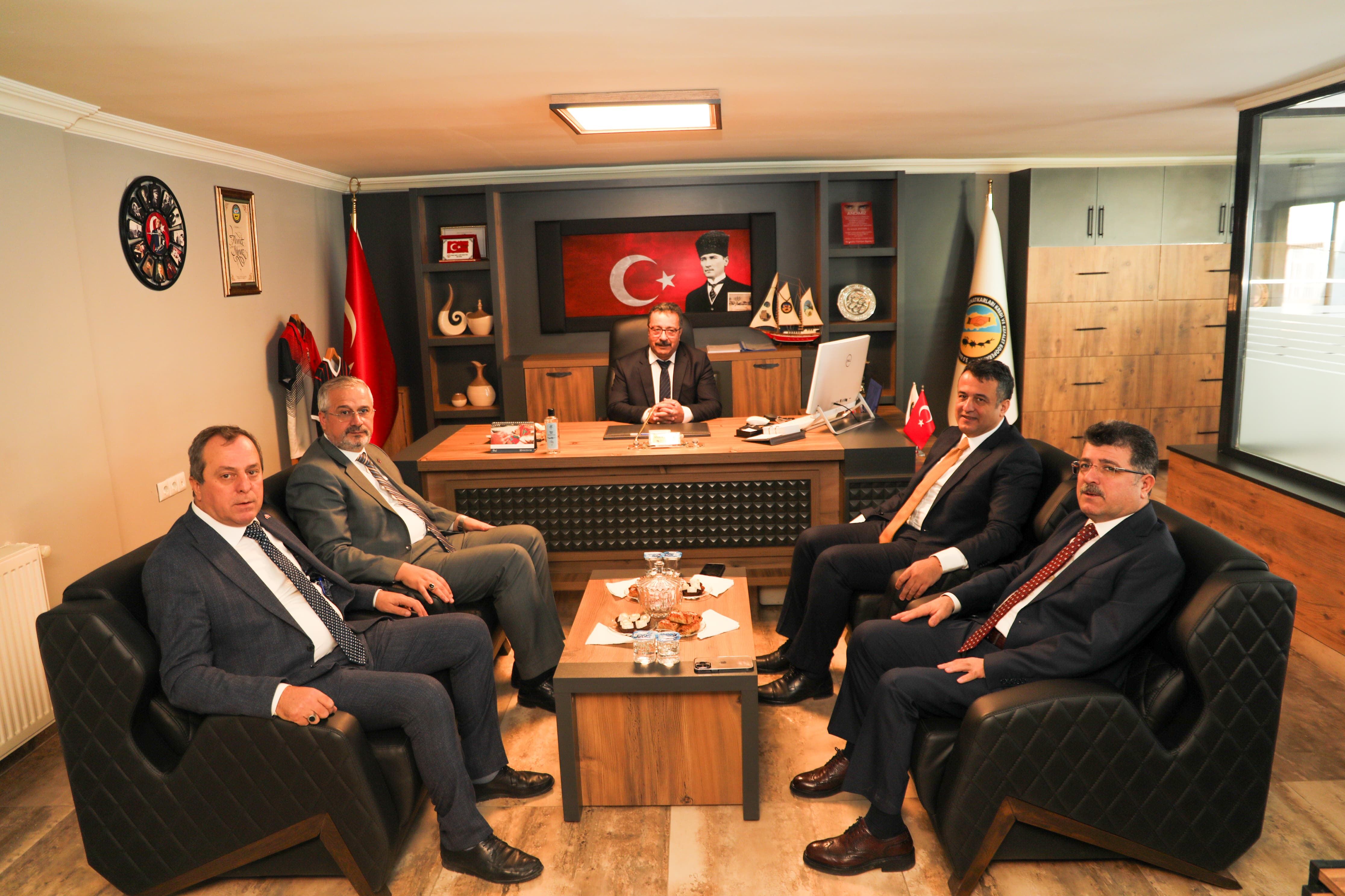 Başkan Halit Doğan’dan Bafra Kızılırmak Esnaf Kefalet Kooperatifi’ne Ziyaret (3)