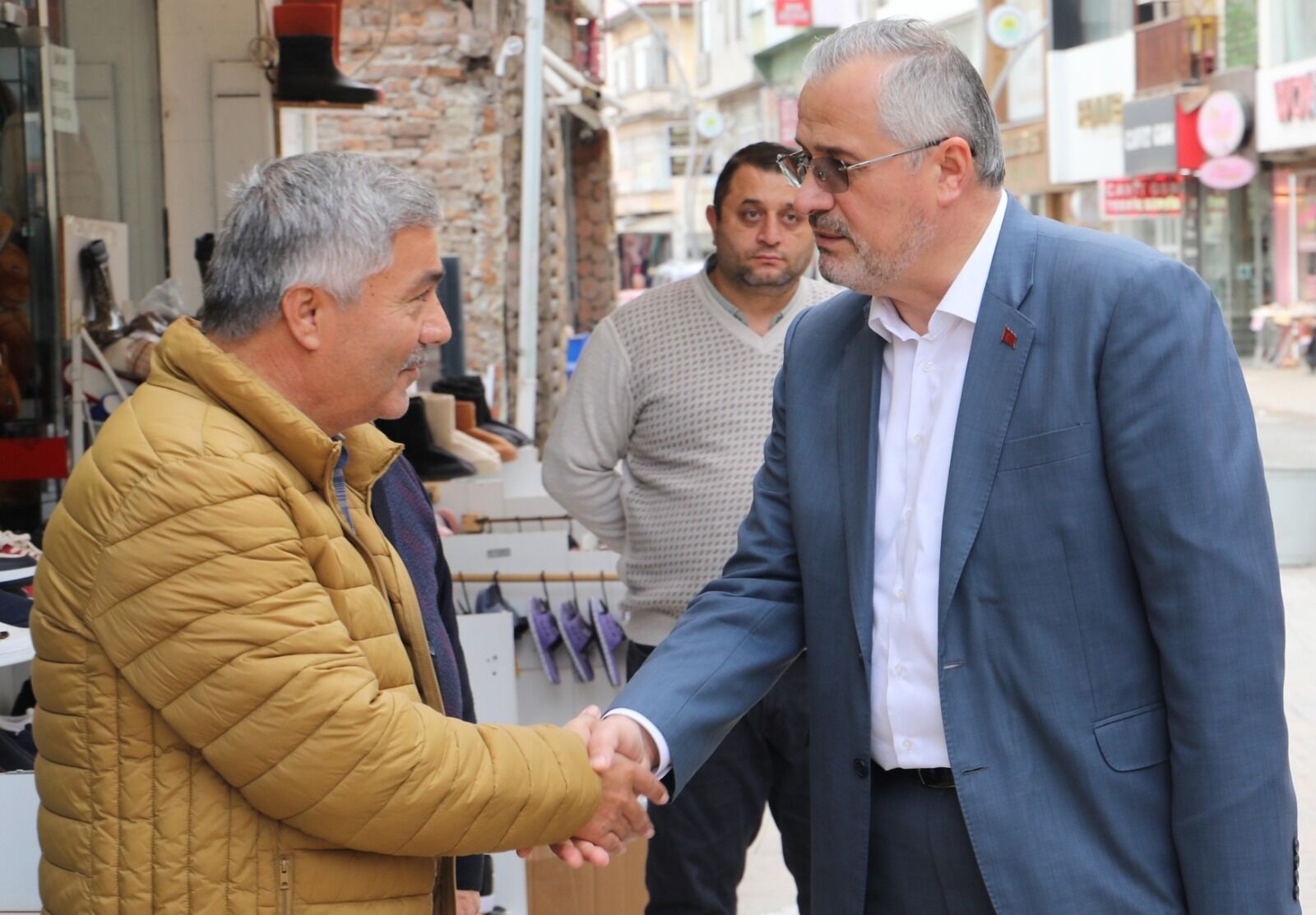 Başkan Hamit Kılıç’tan Esnafa Ziyaret Gönülden Muhabbetle Bağlıyız (2)