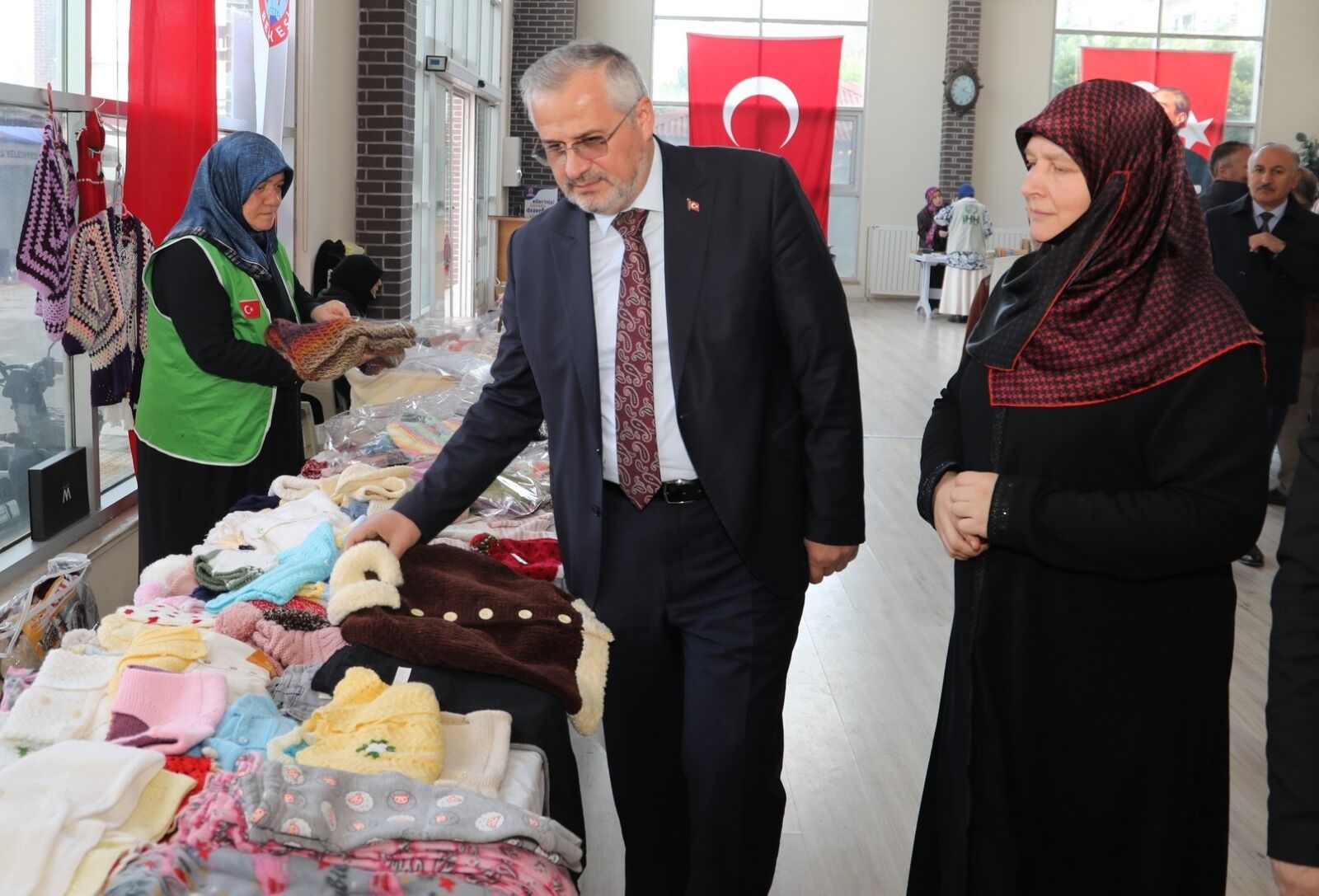 Başkan Hamit Kılıç’tan Filistin’e Destek Hayır Çarşısına Ziyaret (1)