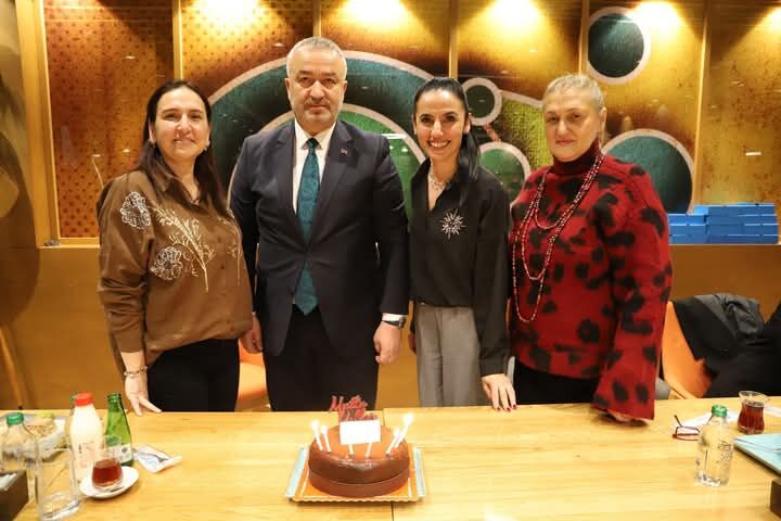 Başkan Osman Topaloğlu’ndan Emeklilere Veda Yemeği (1)-1