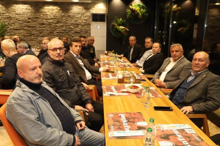 Başkan Osman Topaloğlu’ndan Emeklilere Veda Yemeği (3)