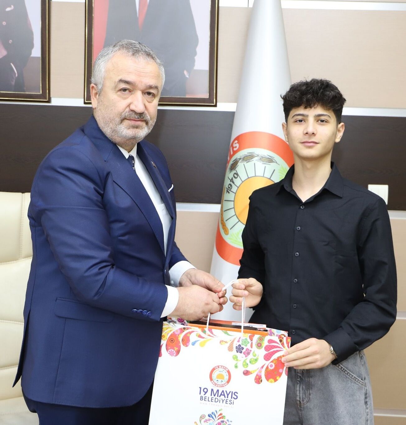 Başkan Topaloğlu’ndan 19 Mayıs’ın Başarılı Sporcularına Tebrik (4)