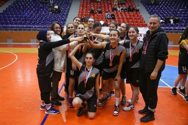Basketbolun Genç Kraliçeleri Samsun Yolcusu! Şampiyon Ordu Final Okulları! (5)