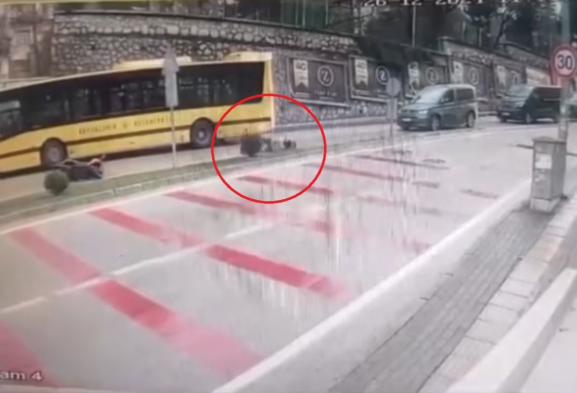 Bursa’da Yardım Etmek İsterken Kaza Yaptı 2