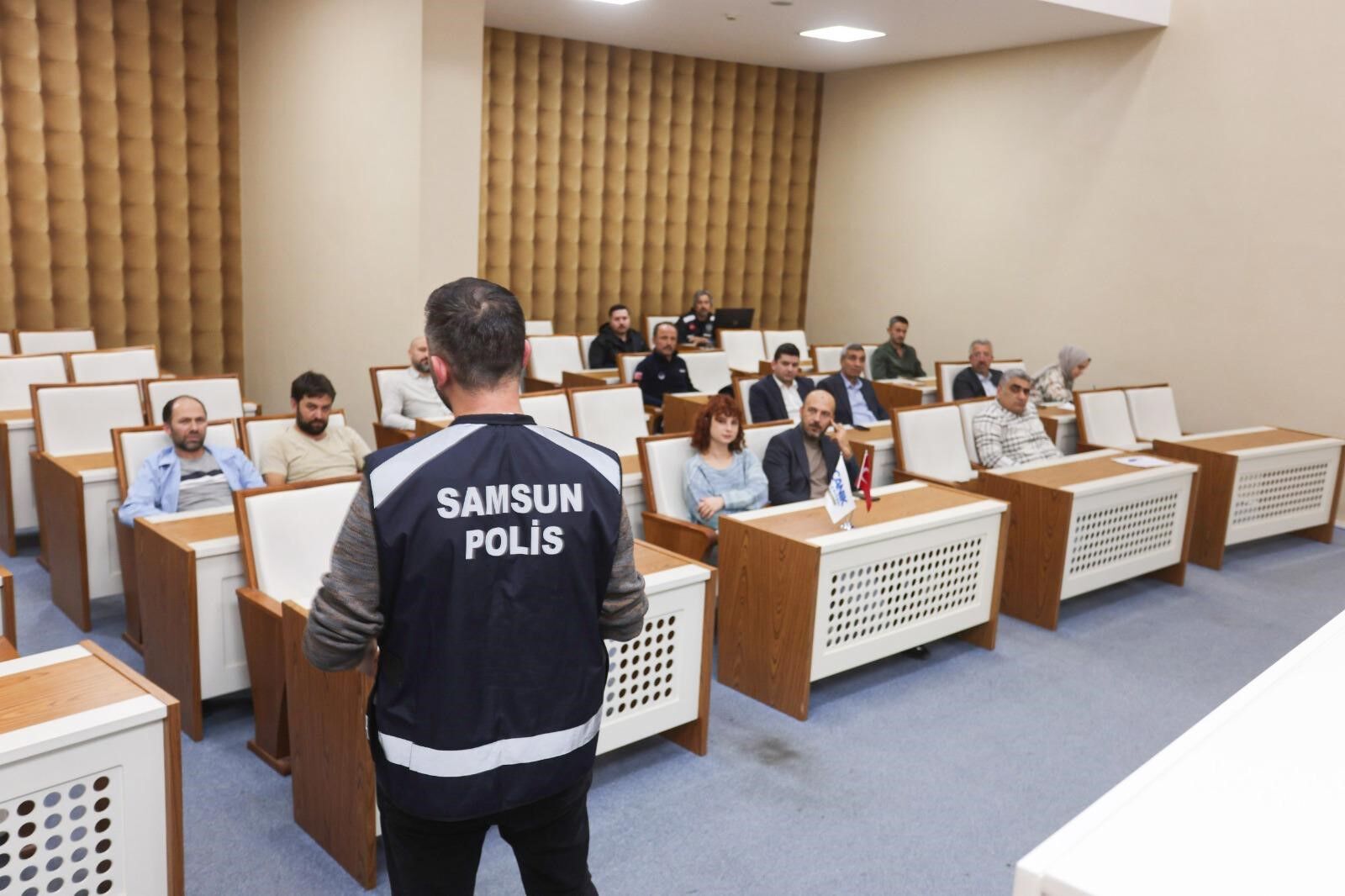 Canik Belediyesi Personeline ‘Dolandırıcılara Karşı Güvende Kalma’ Eğitimi (1)