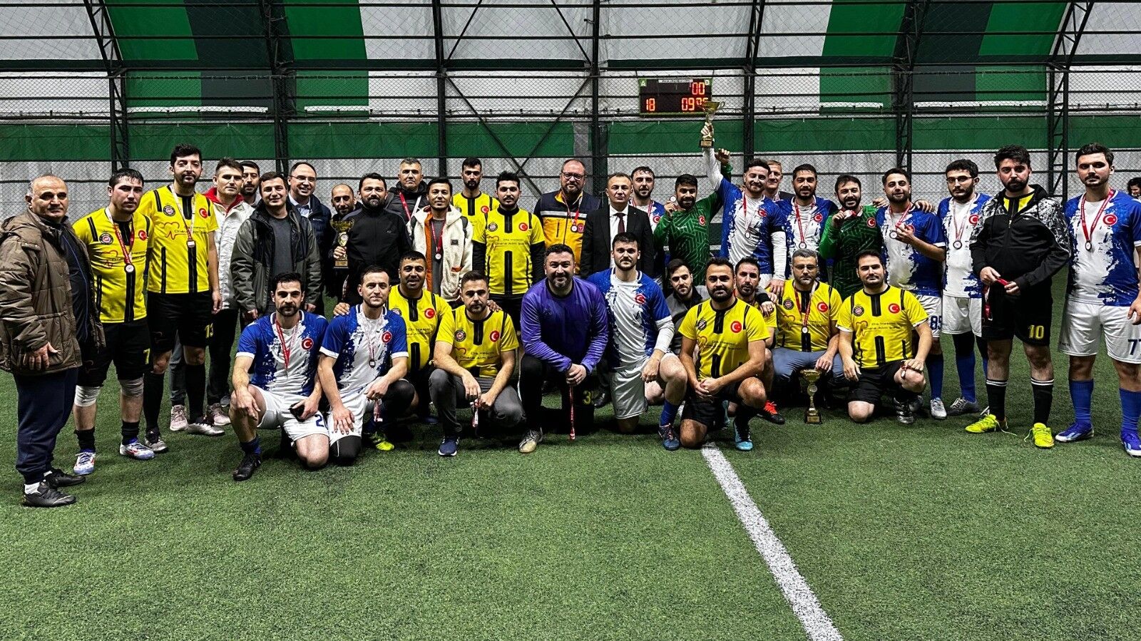 Çarşamba 112 Futbol Takımı Şampiyon Oldu! (1)