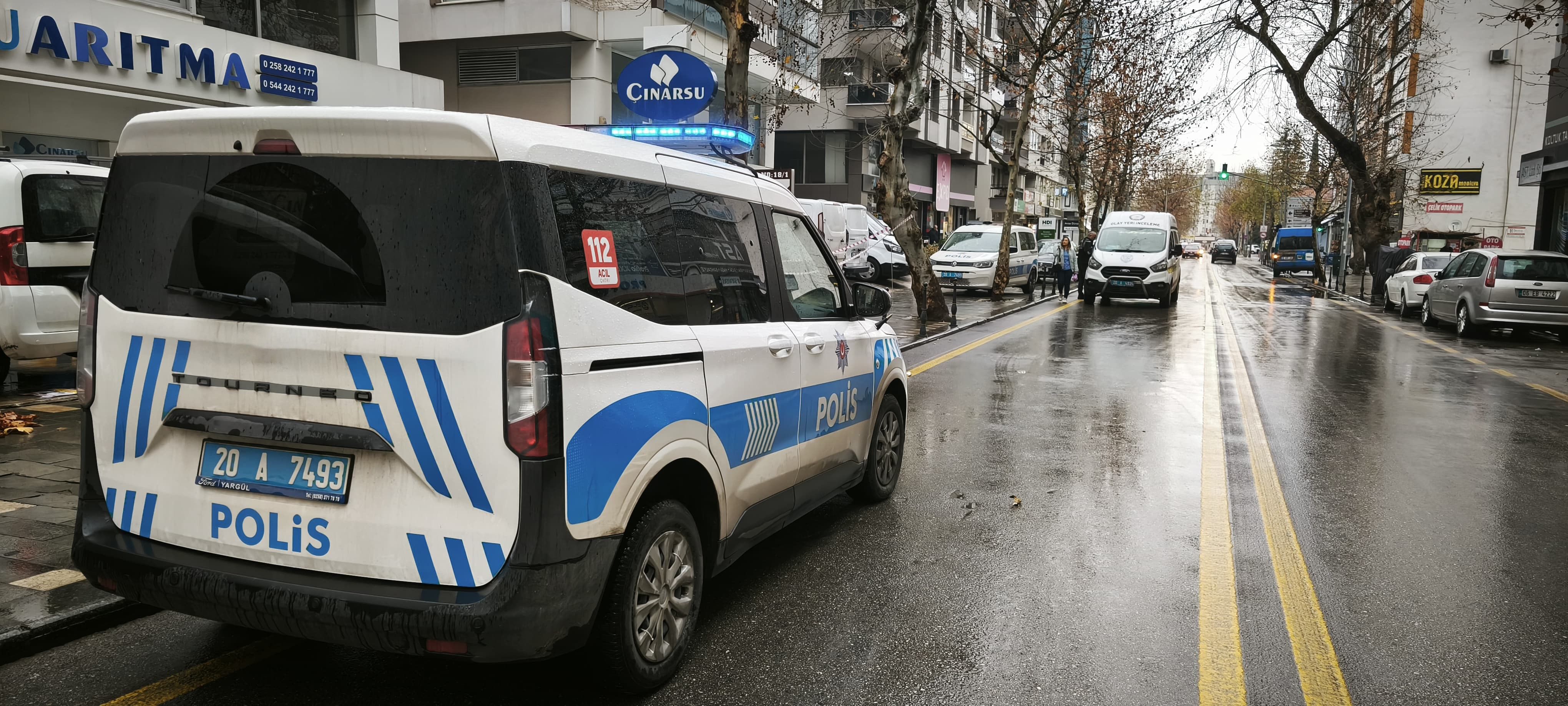 Denizli'de 6. Kattan Atlayan Genç Hayatını Kaybetti 2