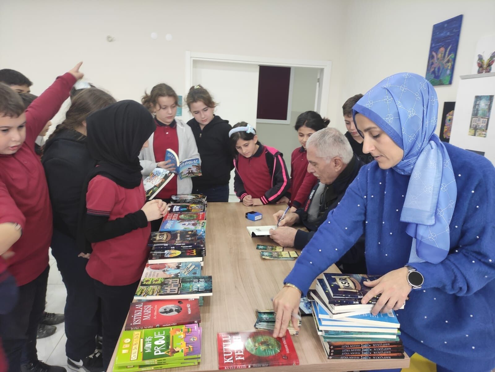 Eğitimci Yazar Hasan Yiğit Ortaokul Öğrencileri İle Söyleşi Düzenledi (1)-1