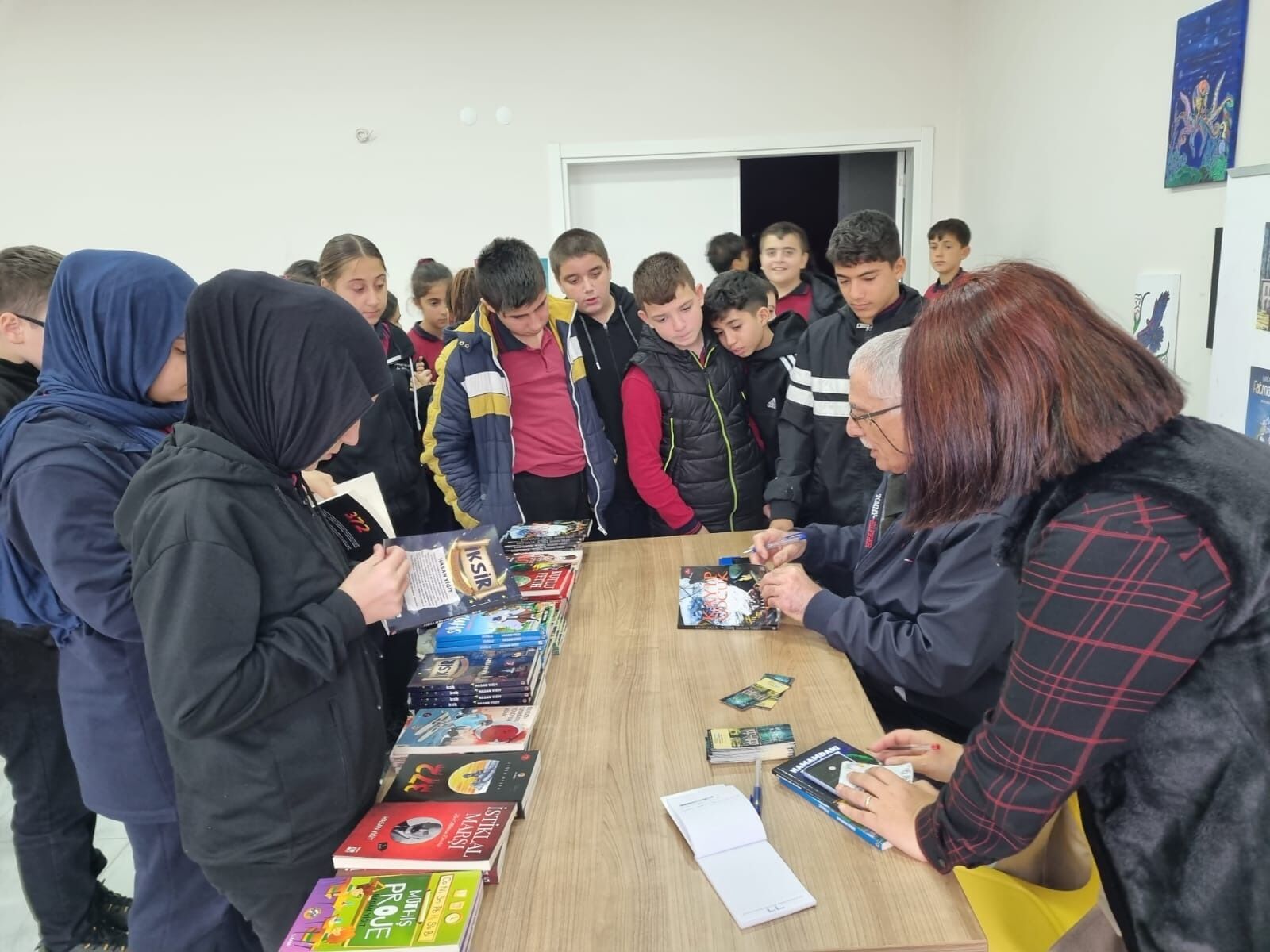 Eğitimci Yazar Hasan Yiğit Ortaokul Öğrencileri İle Söyleşi Düzenledi (2)