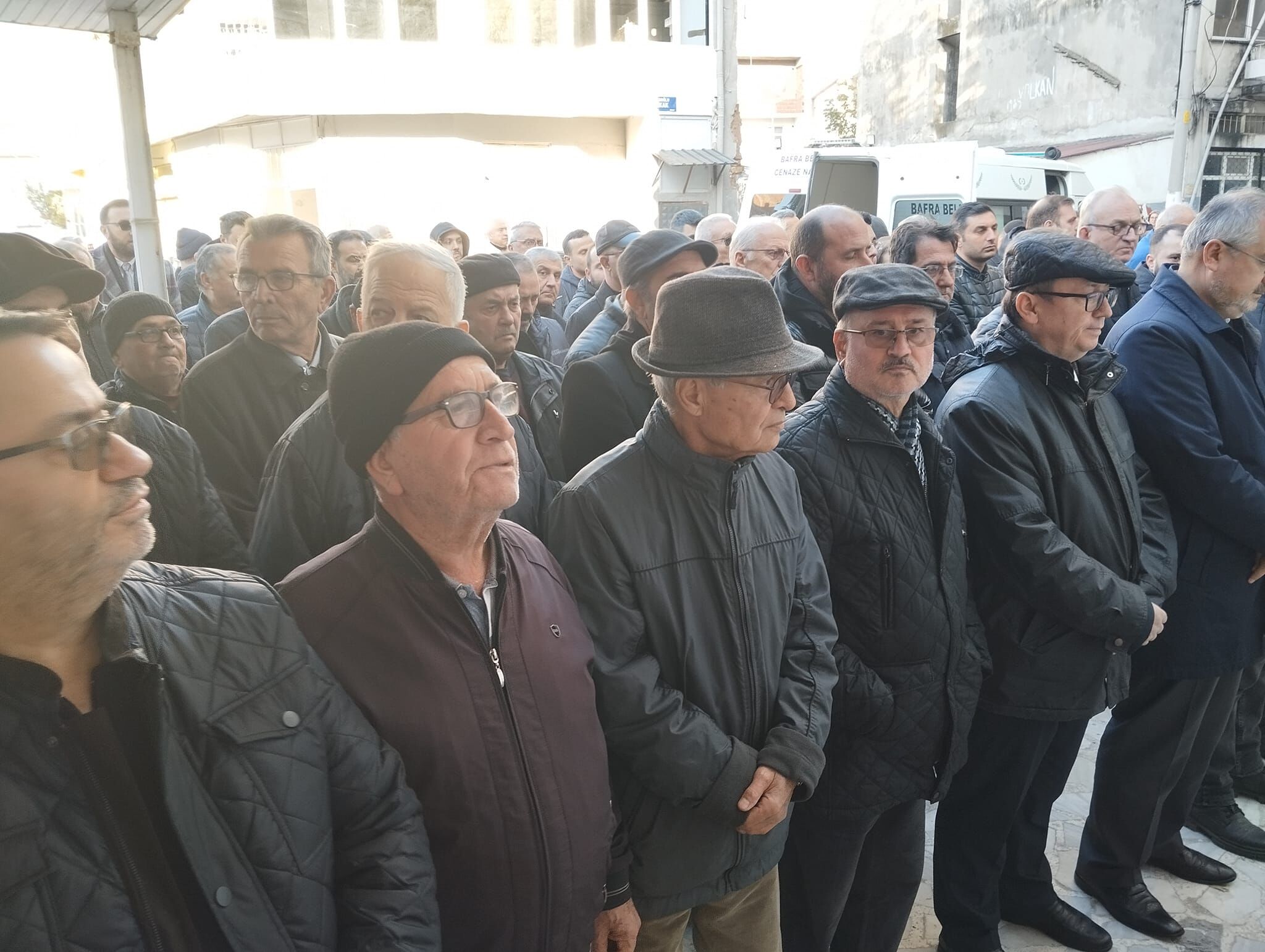 Emekli Öğretmen İsmail Hakkı Ülker Son Yolculuğuna Uğurlandı (4)
