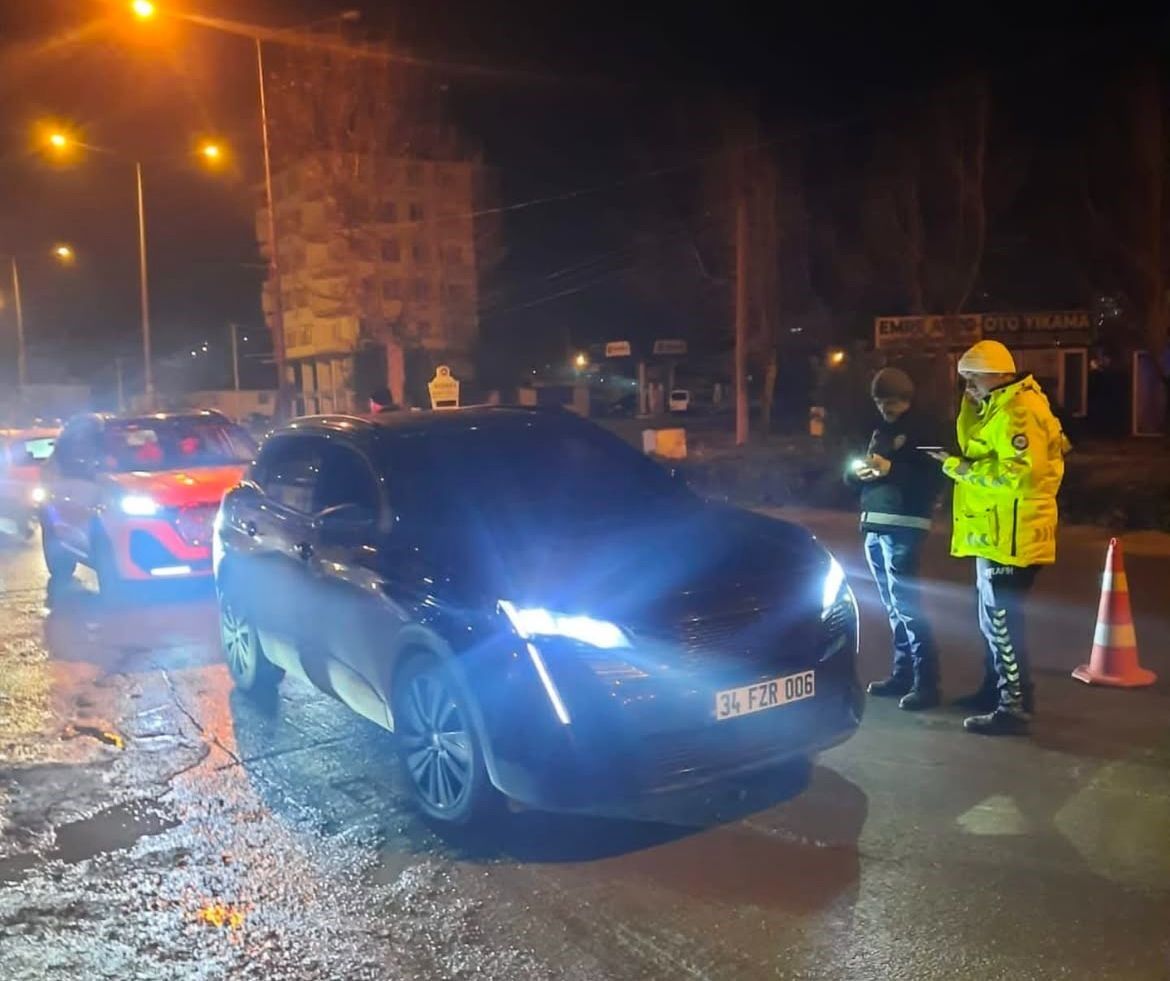 Gölbaşı’nda Güven Huzur Uygulaması 741 Kişi Sorgulandı 2