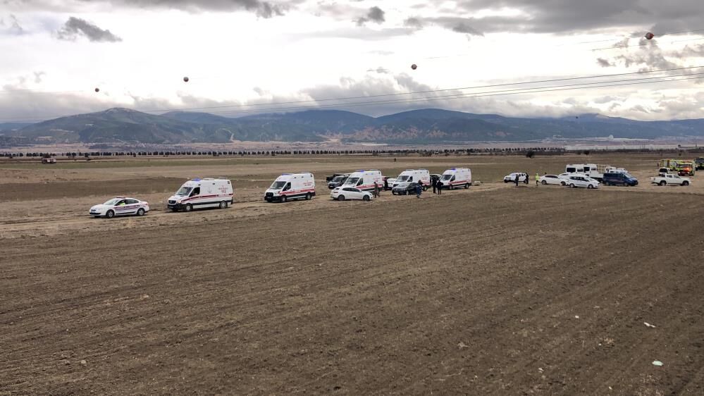 Isparta’da Aci Haber Askeri̇ Heli̇kopter Düştü, 6 Şehi̇t (2)