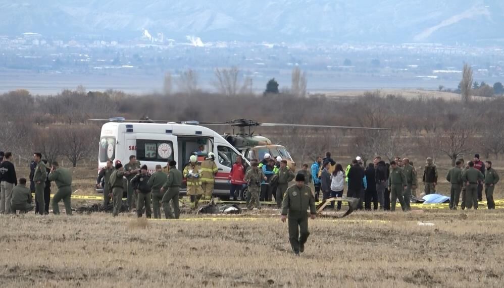 Isparta’da Aci Haber Askeri̇ Heli̇kopter Düştü, 6 Şehi̇t (3)