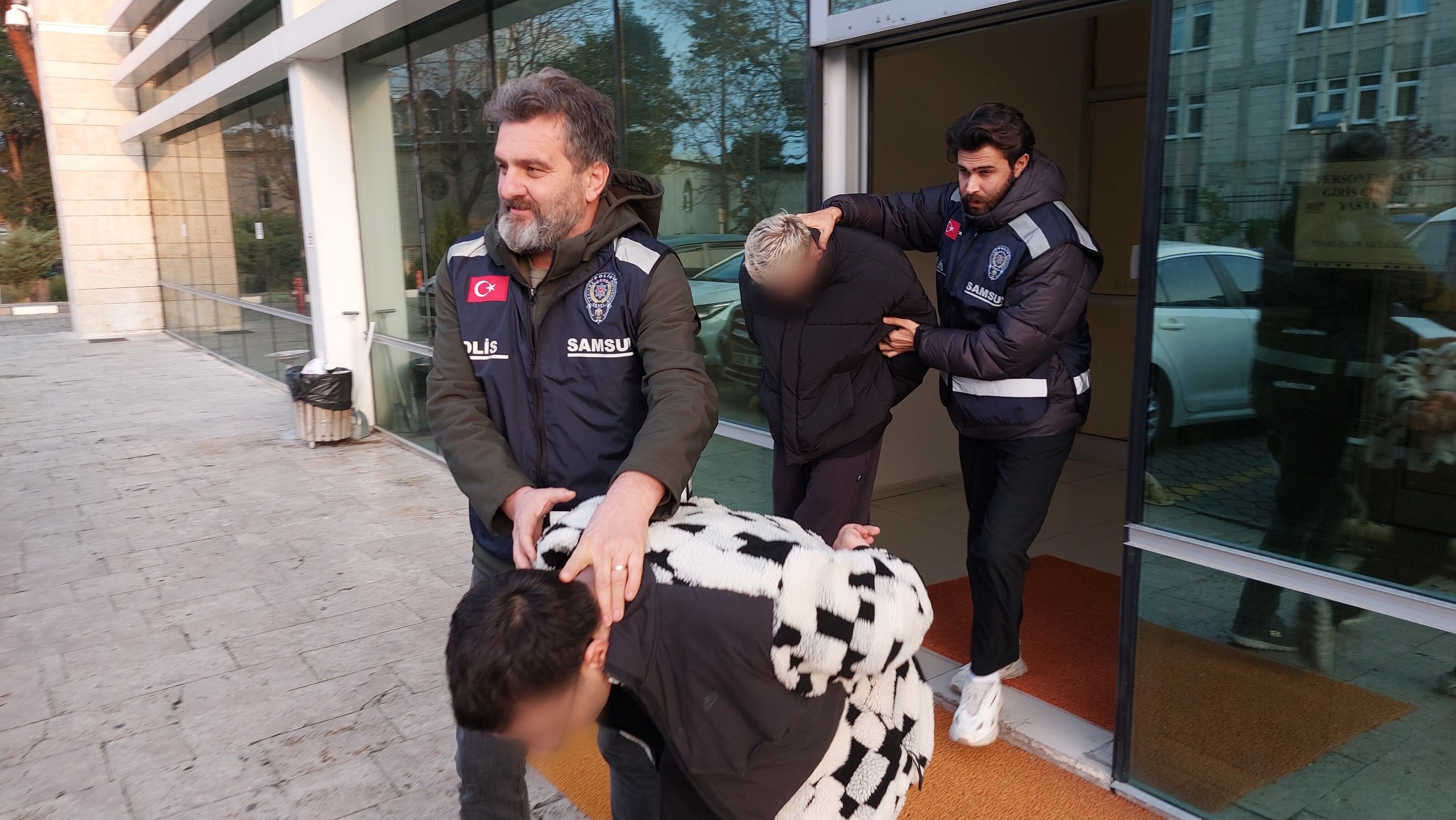 İstanbul’dan Samsun’a Uyuşturucu Getiren 2 Kişi Tutuklandı (3)
