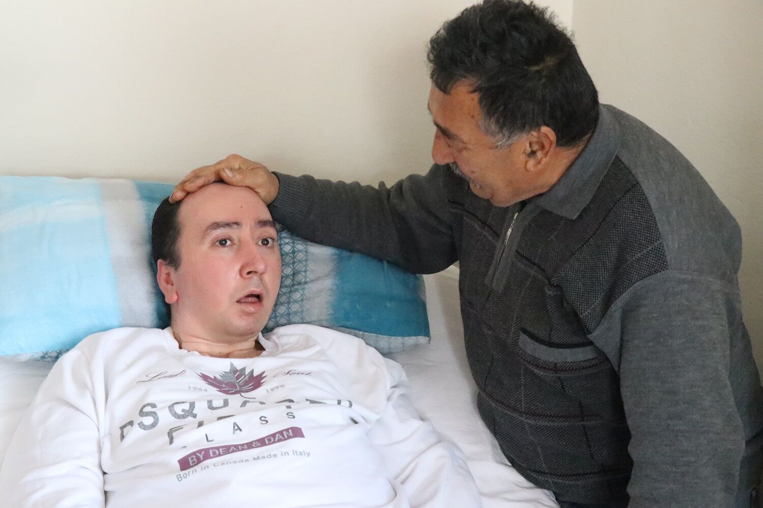 Müdür Ve Öğretmen Şiddetiyle Felç Kalan Öğrenci Hayatını Kaybetti! (1)