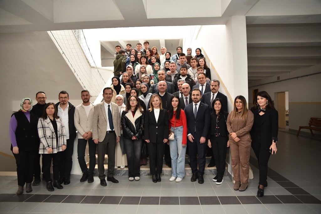 Omü Rektörü Prof. Dr. Fatma Aydın, Bölgesel Kalkınmaya Katkı İçin Meslek Yüksekokullarını Ziyaret Etti (5)