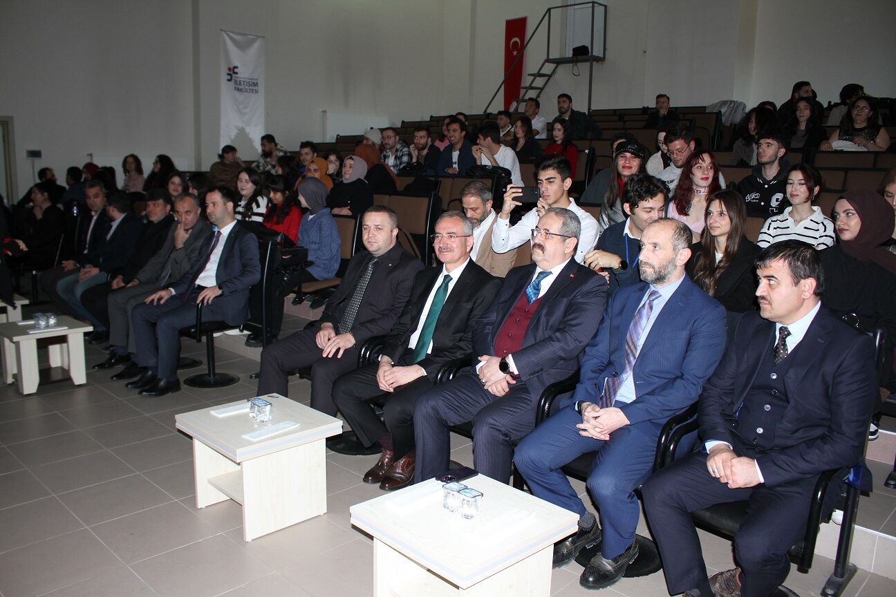 Omü'de Yapay Zeka Ve Gelecekte Eğitim Konulu Dijital Sergi Açıldı (4)