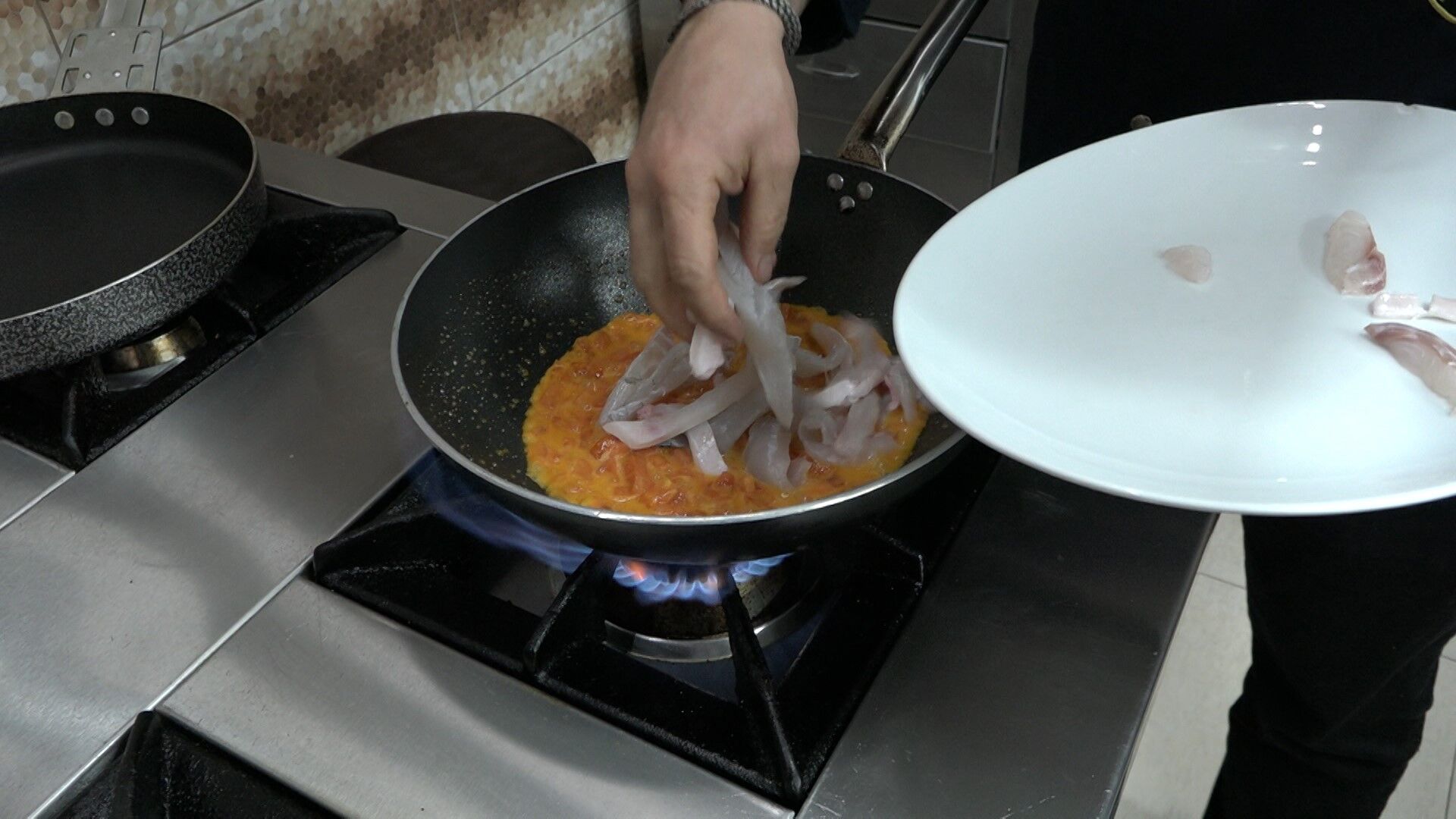 Rizeli Balıkçılardan Çığır Açan Lezzet Levrek Çökertme Kebabı! (2)