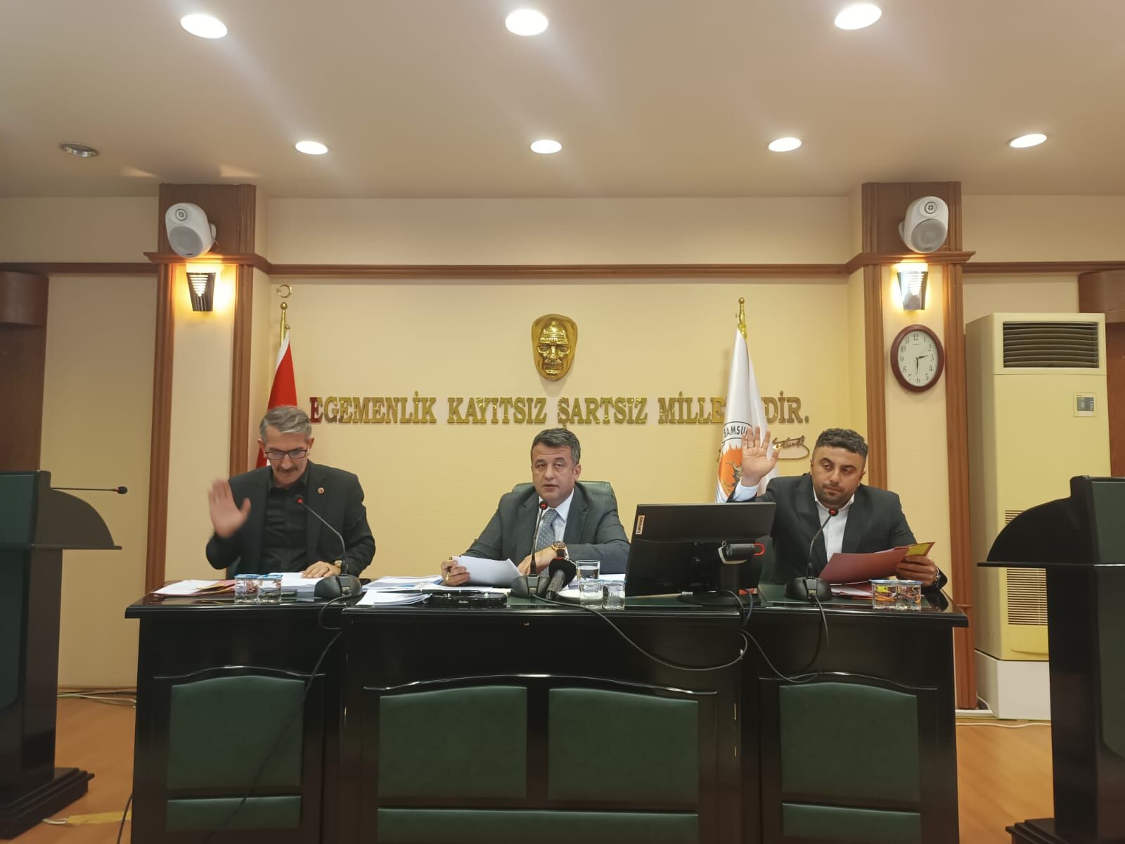 Samsun Büyükşehir'de Çiçek Gönderme Polemiği! (1)