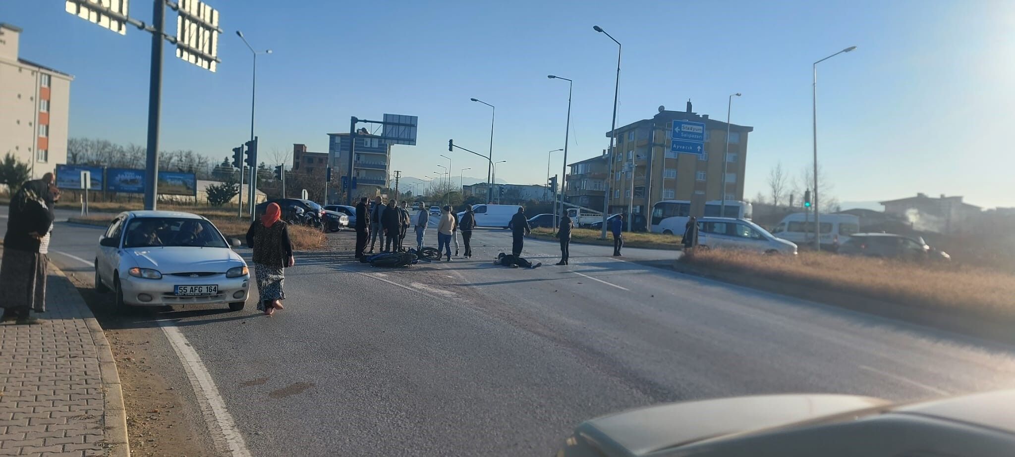 Samsun Çarşamba'da Kamyonet Motosi̇klete Çarpti 1 Yarali (3)