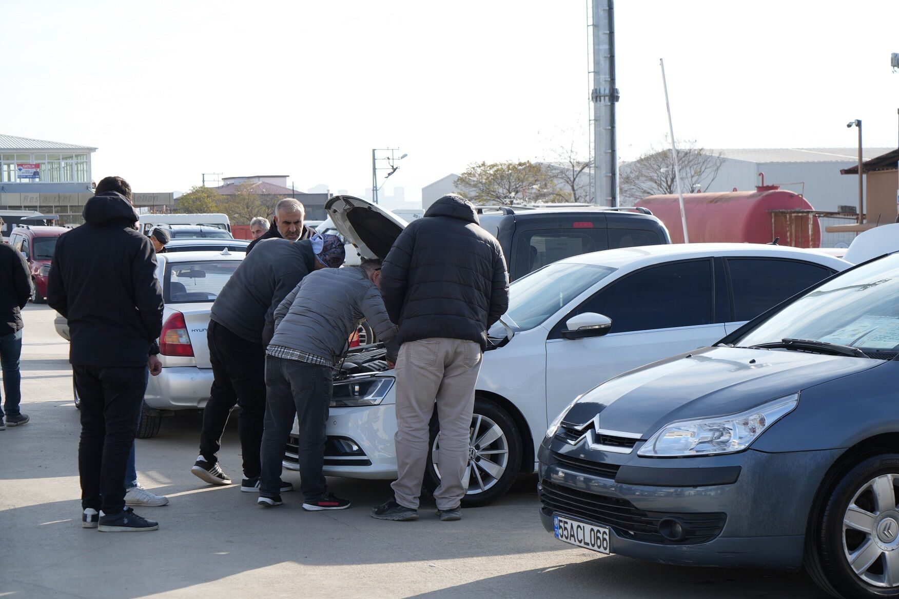 Samsun’da 2. El Oto Pazarinda Yilsonu Hareketli̇li̇ği̇ (1)