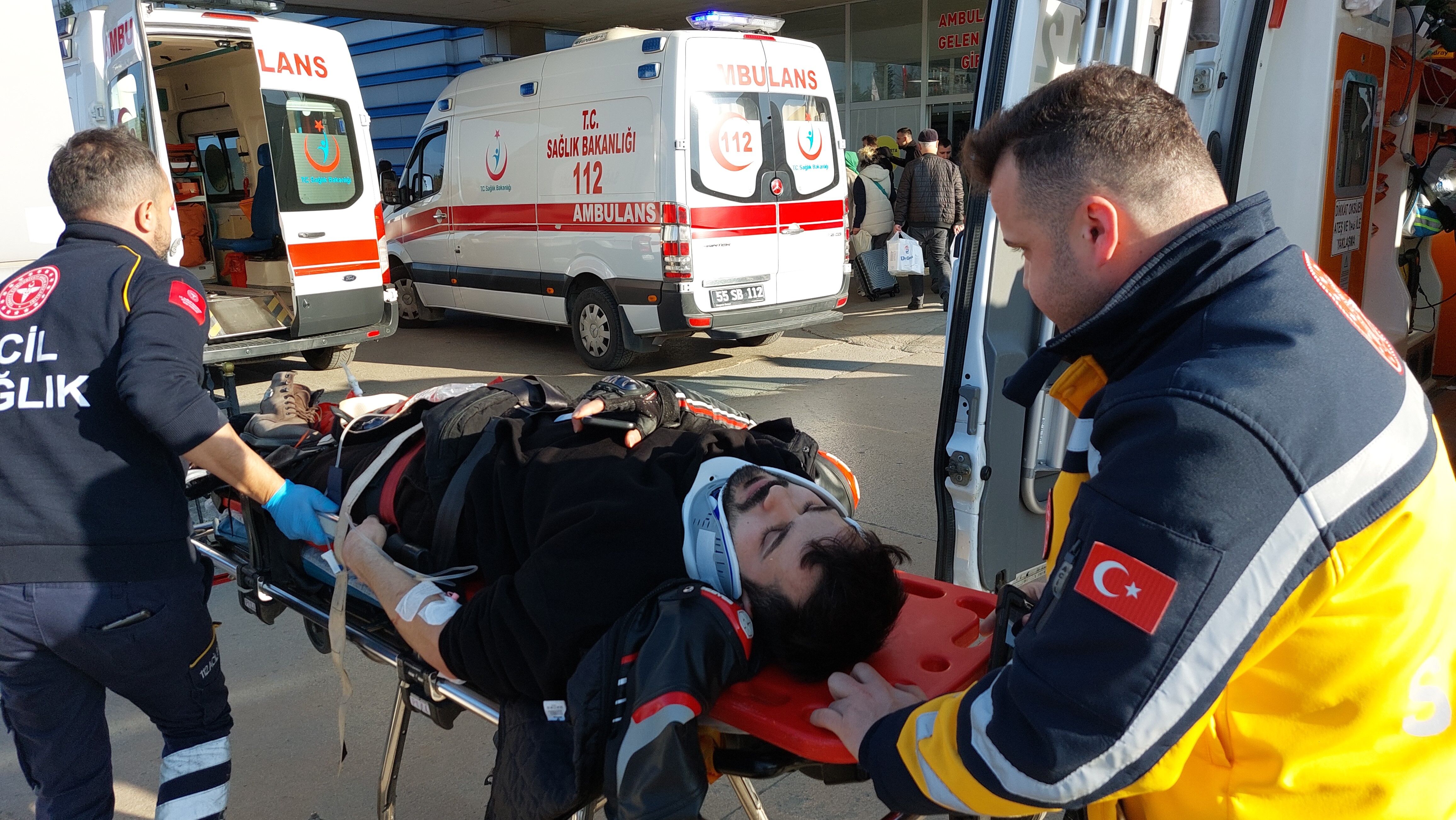 Samsun'da 2 Motosi̇klet Çarpişti 2 Sürücü Yaralandi (5)