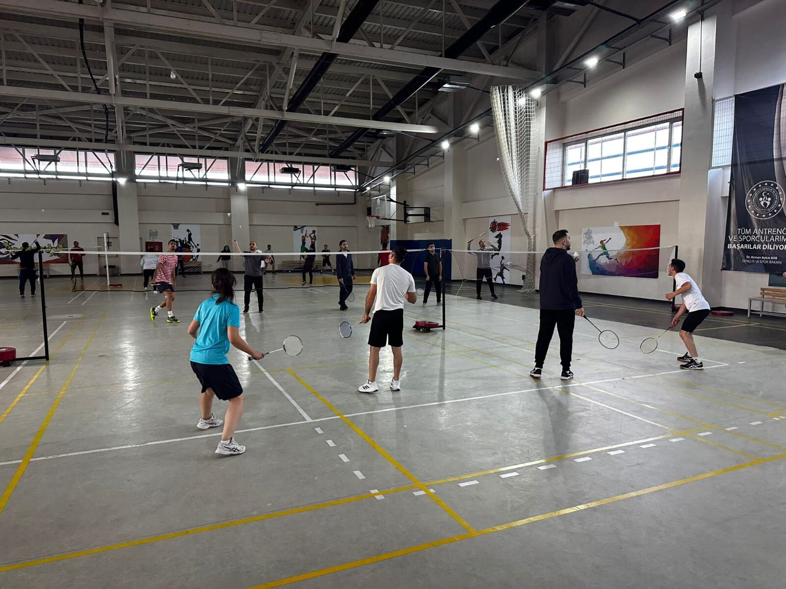 Samsun’da 3. Kademe Badminton Antrenörlük Eğitimleri Devam Ediyor (3)