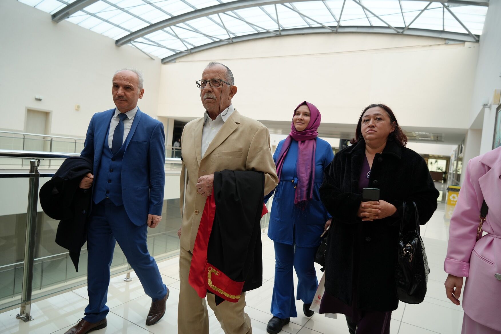 Samsun'da 87 Yaşındaki Naci Amca Hakimlik Hayalini Gerçekleştirdi (4)