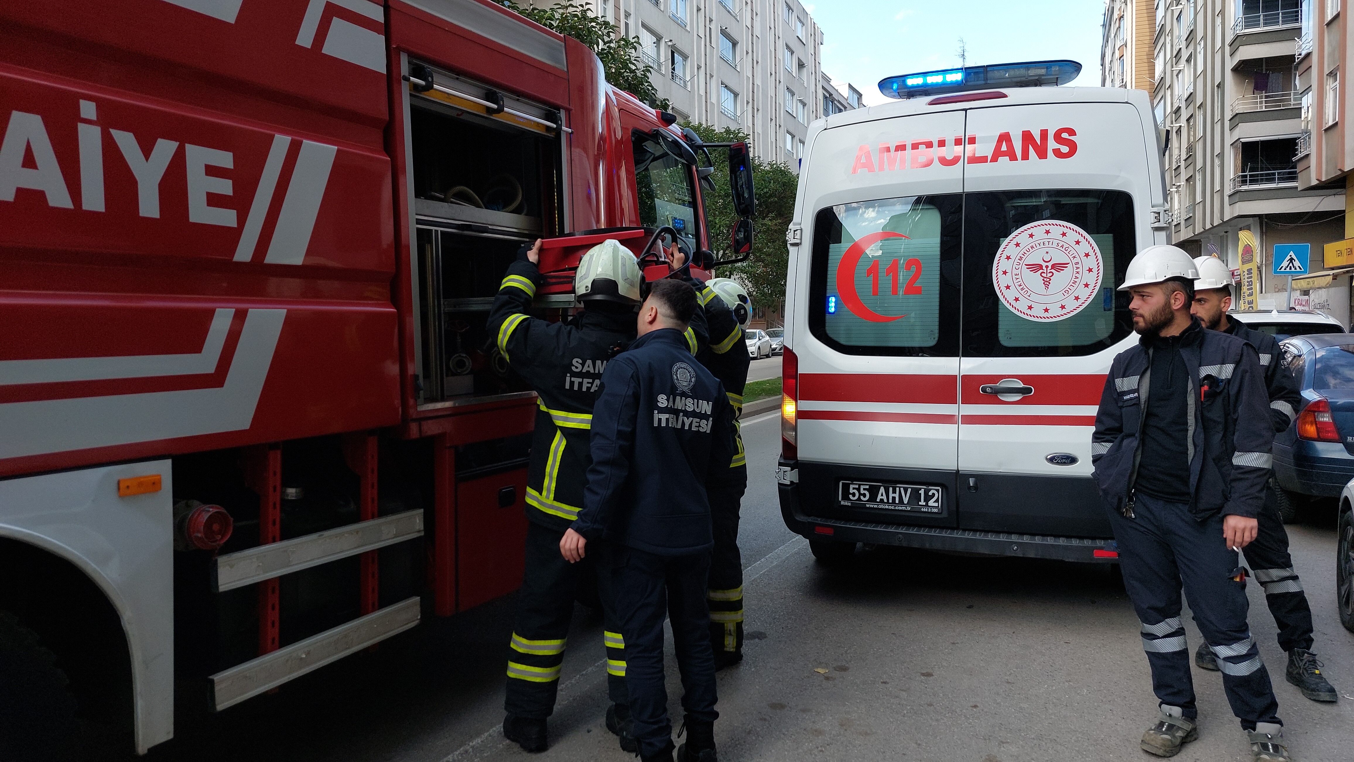 Samsun’da Apartman Bodrumunda Yangın Korku Ve Panik Yaşandı (2)