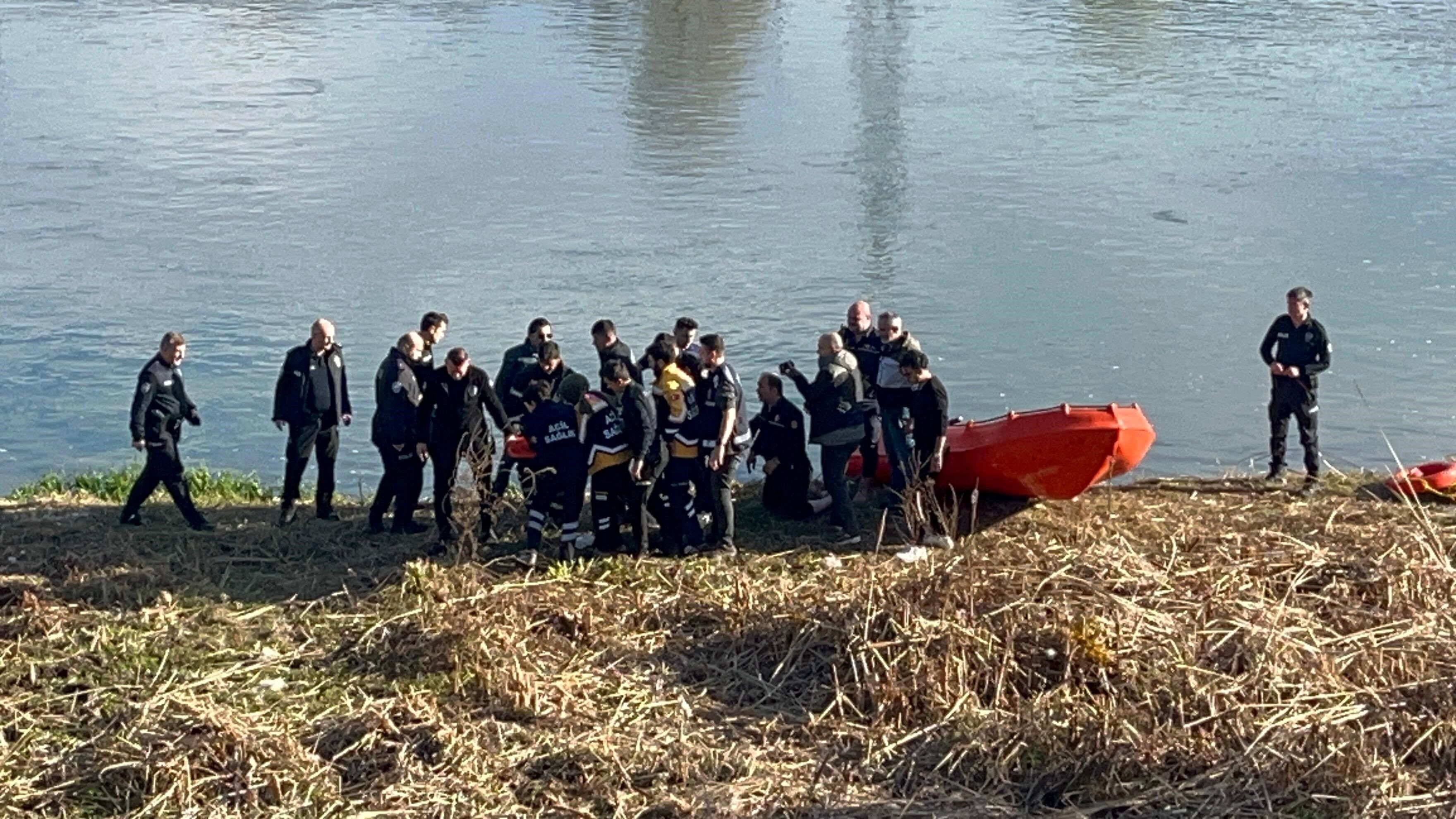 Samsun'da Bir Şahıs Yeşilırmak'tan Atladı (3)