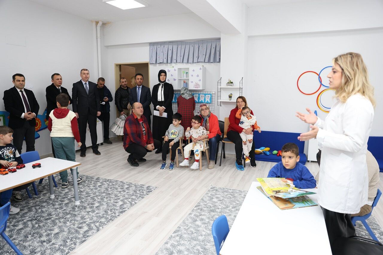Samsun'da ‘Bizimle Gülümse Hayata’ Projesi Özel Gereksinimli Öğrencilere Destek! (7)