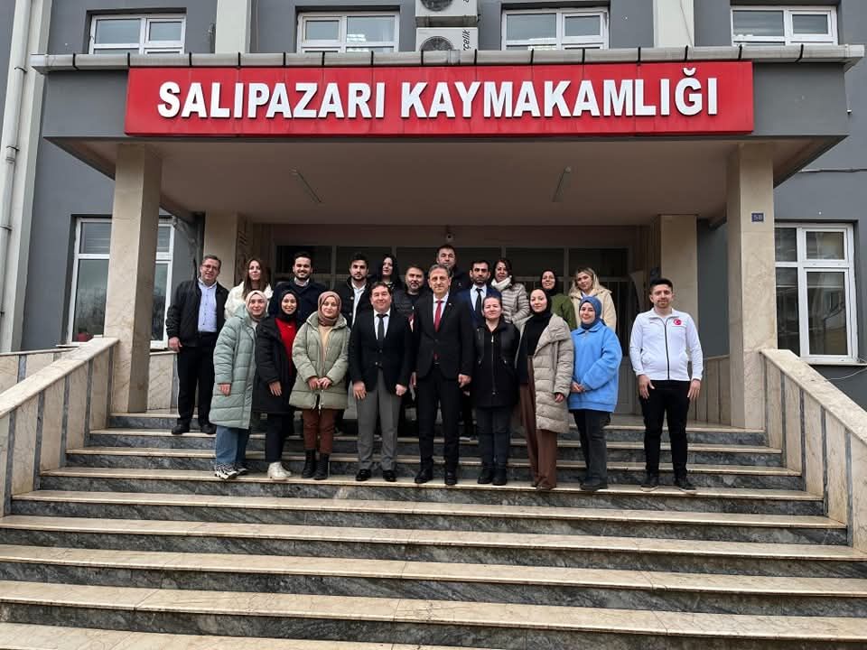 Samsun'da İlçe Milli Eğitim Müdürü Ali Savaş'a Anlamlı Veda-1