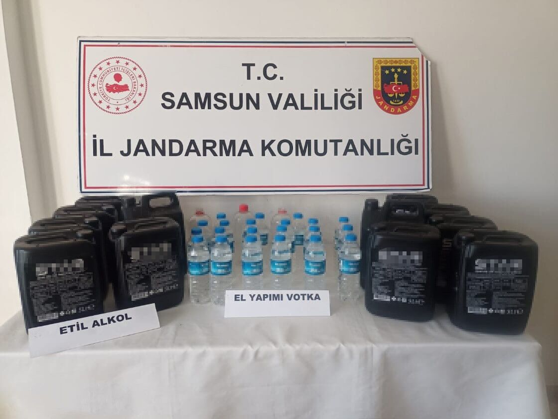 Samsun’da Kaçak Alkol Operasyonu 68 Litre Kaçak Ürün Ele Geçirildi (1)