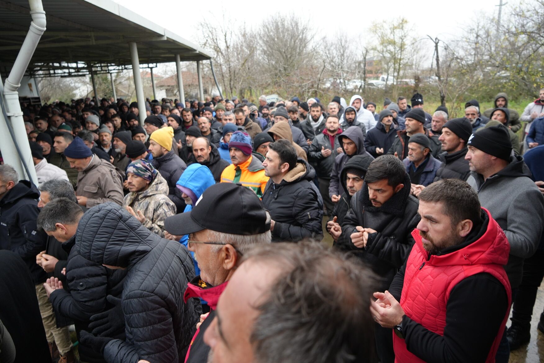 Samsun'da Kayıp Balıkçı Son Yolculuğuna Uğurlandı (1)