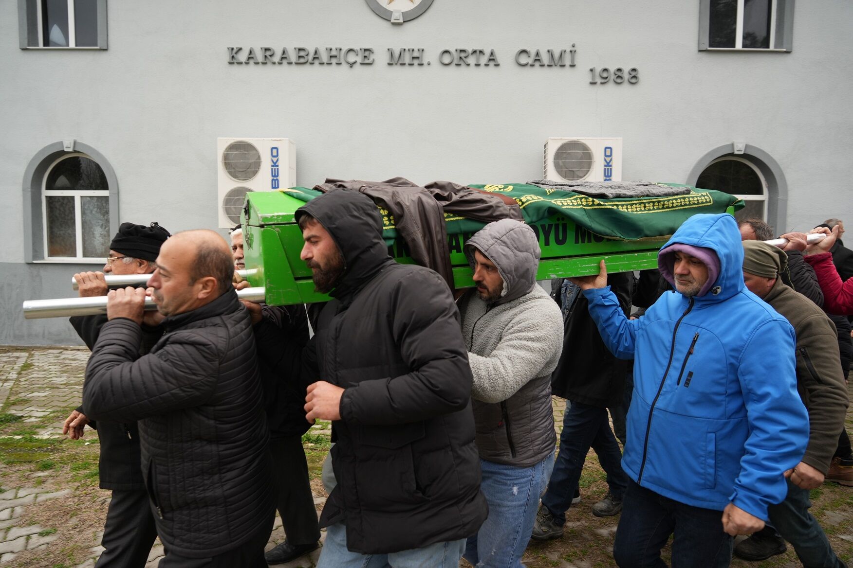 Samsun'da Kayıp Balıkçı Son Yolculuğuna Uğurlandı (4)