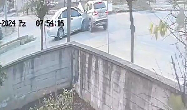 Samsun’da Kazaların Adresi O Cadde Yine Kaza Meydana Geldi, Bir Kişi Yaralandı (5)