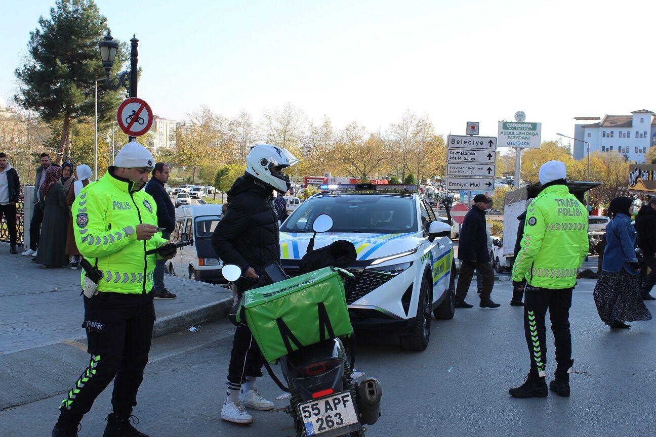 Samsun'da Motosiklet Sürücülerine Denetim (2)