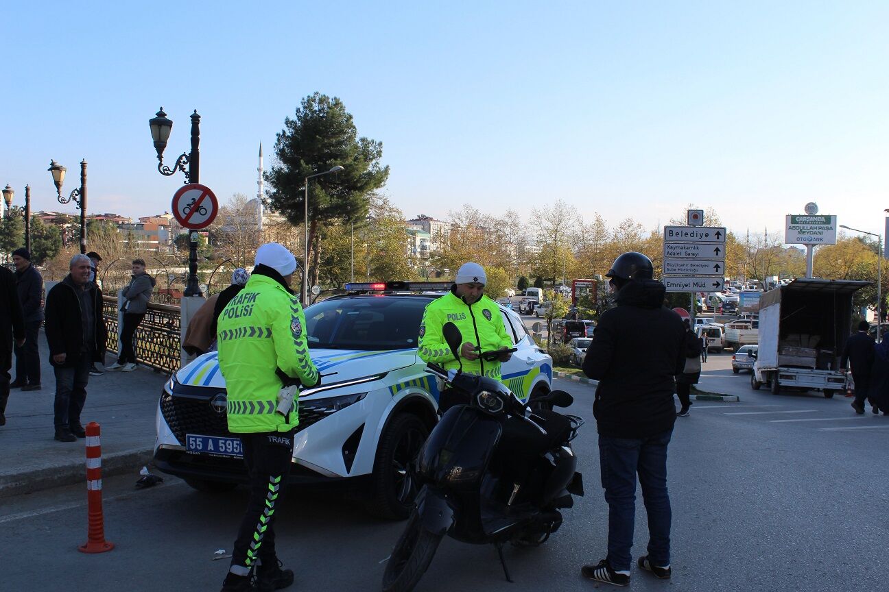 Samsun'da Motosiklet Sürücülerine Denetim (4)