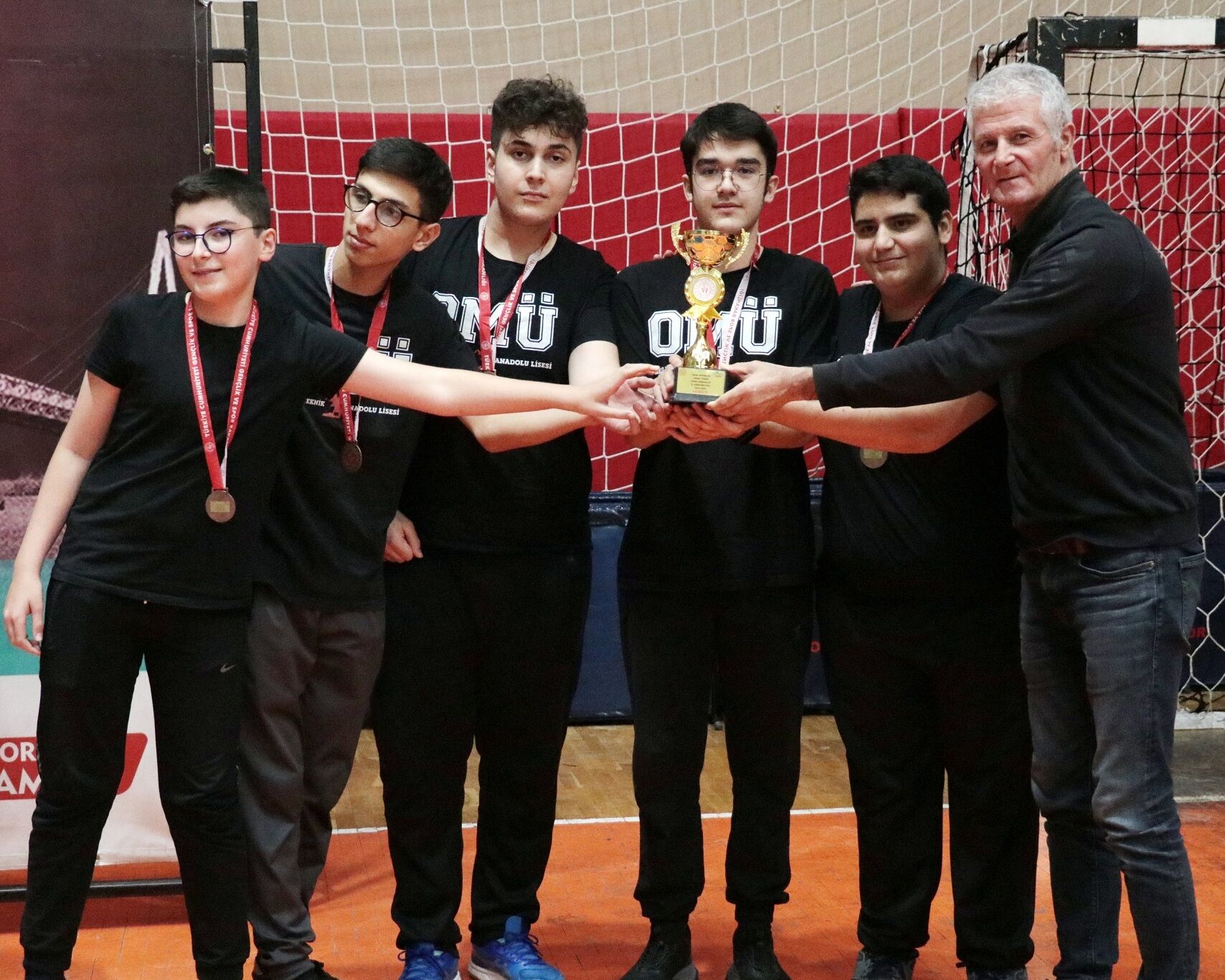 Samsun'da Okul Sporları Masa Tenisi İl Birinciliği Tamamlandı Şampiyonlar Belli Oldu! (8)