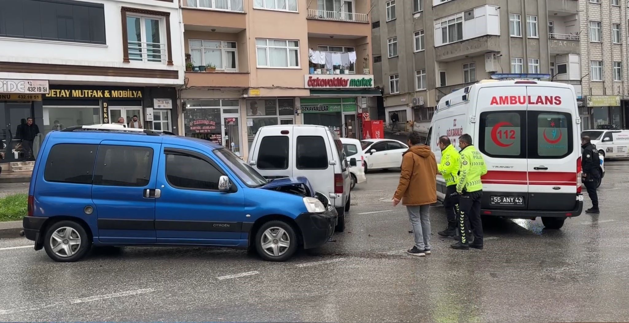 Samsun’da Ticari Araç Kazası 1 Yaralı (3)