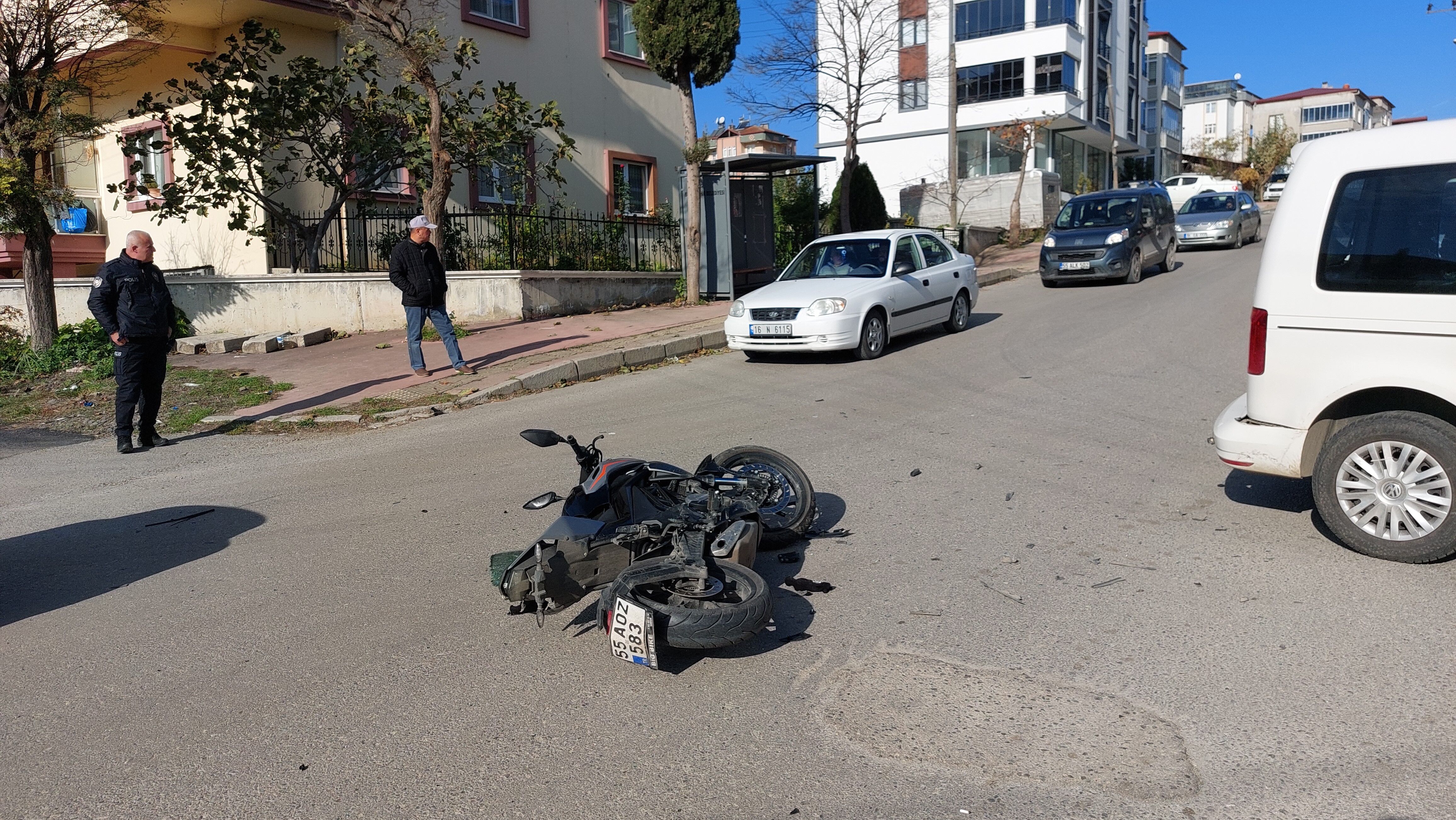 Samsun'da Trafik Kazası Motosiklet Sürücüsü Yaralandı (3)