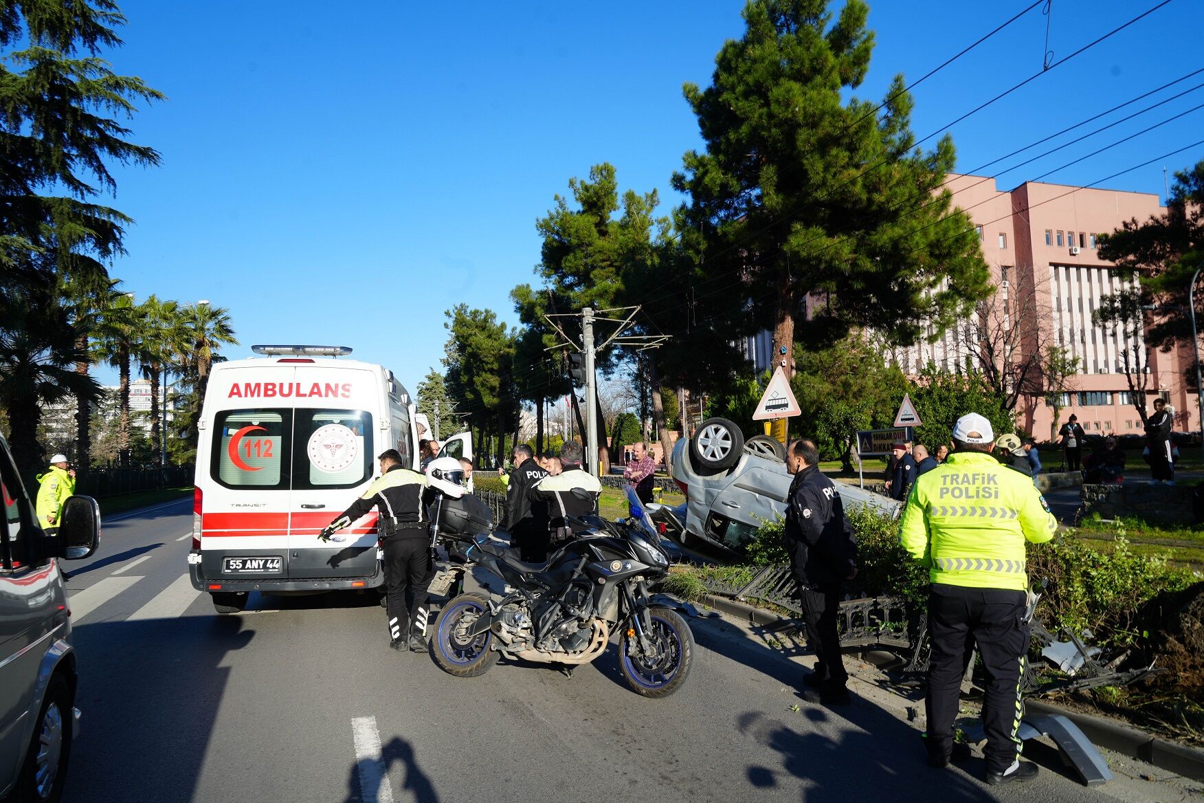 Samsun’da Tramvay Hattında Kaza Facianın Eşiğinden Dönüldü (9)