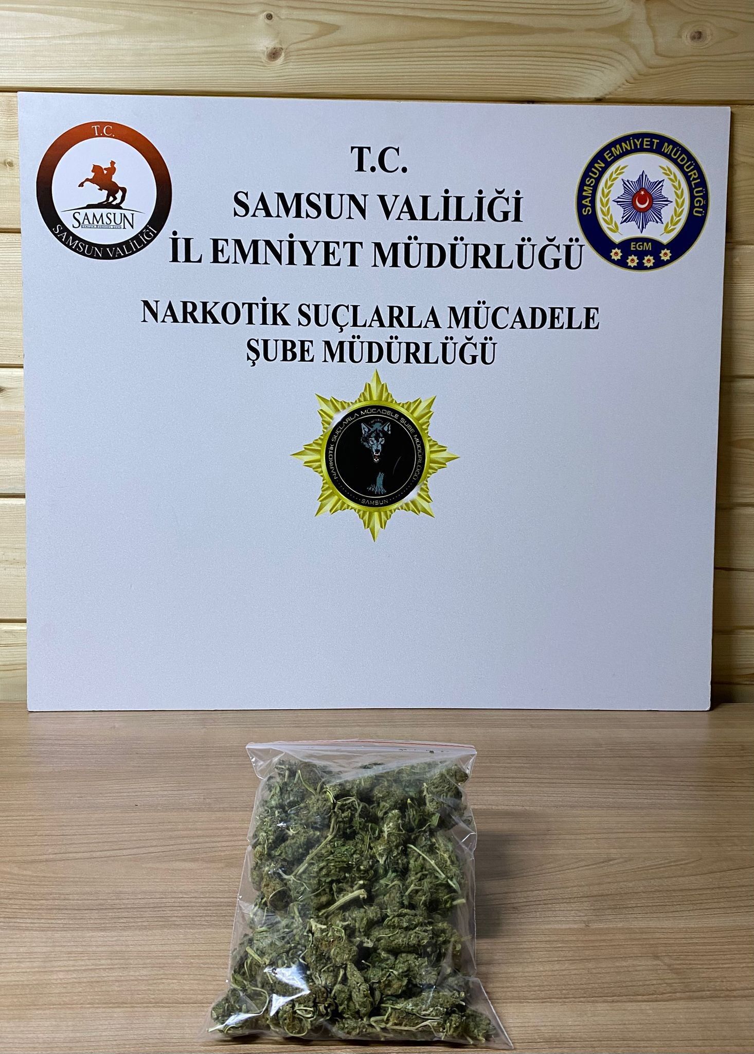 Samsun'da Uyuşturucu Operasyonu 142,5 Gram Skunk Ele Geçirildi (1)