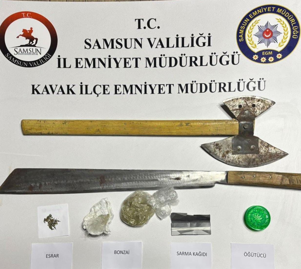 Samsun'da Uyuşturucu Operasyonu Pala Ve Balta Ele Geçirildi (2)